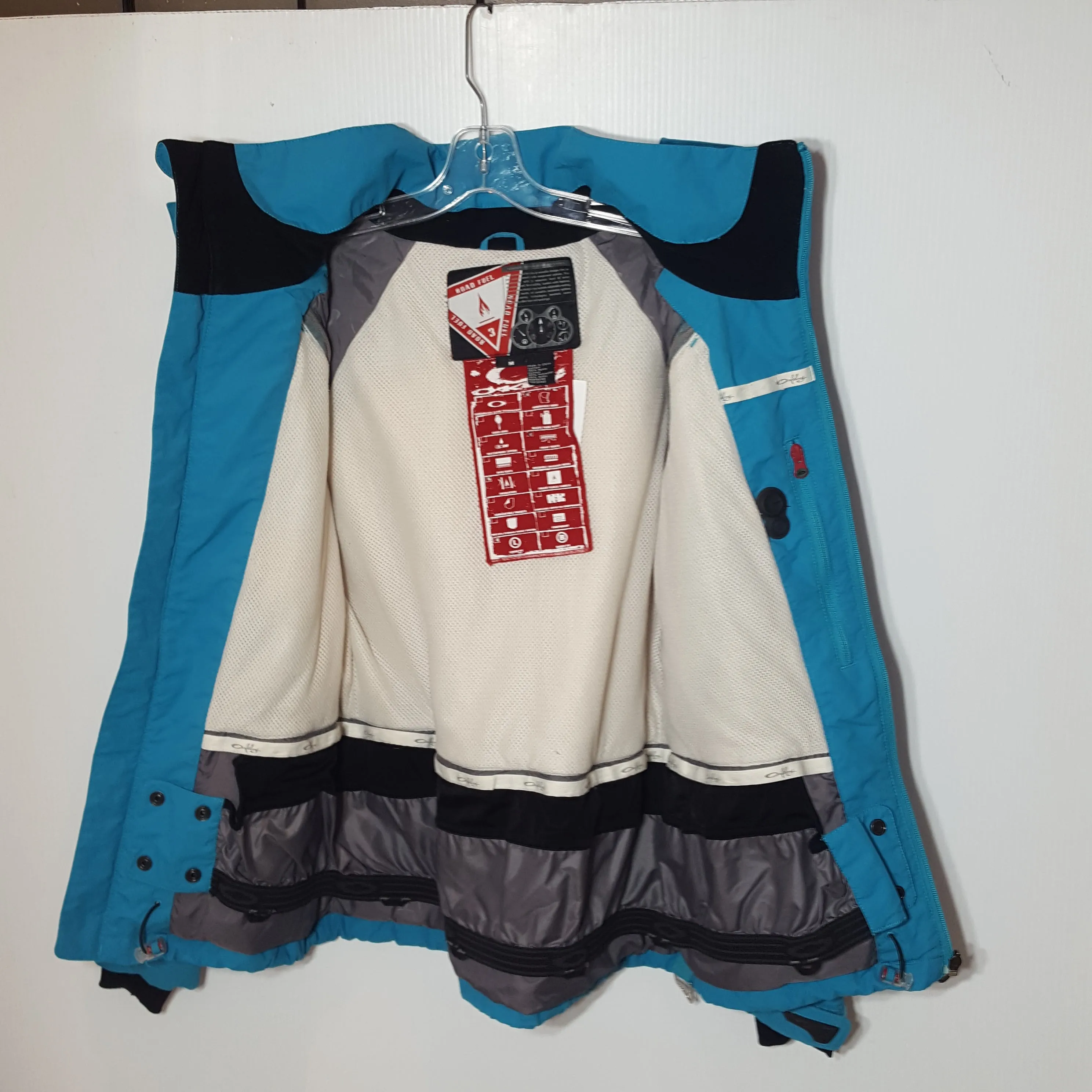 Oakley Womens Snow Jacket - Medium - Pre-owned - NNH3GN