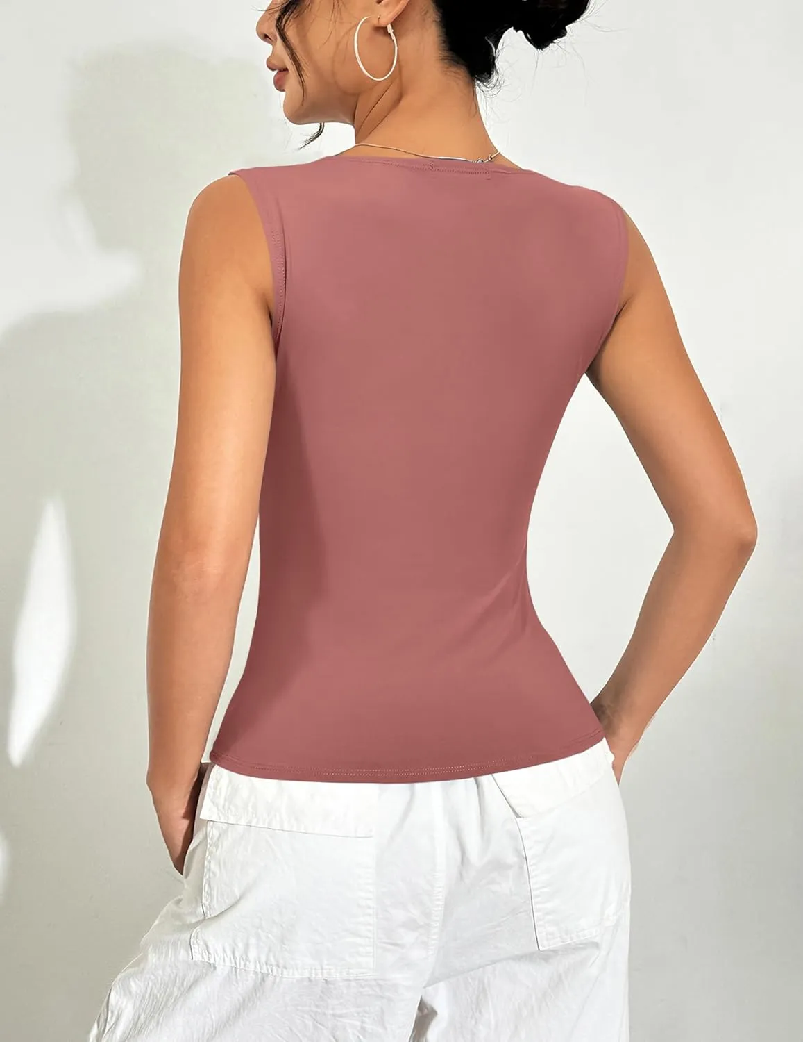 Zeagoo Women's Going Out Tops Slim Fit Sleeveless Crop Tank Tops Crew Neck Sexy Basic Tee 2025 Y2k Fashion Outfits